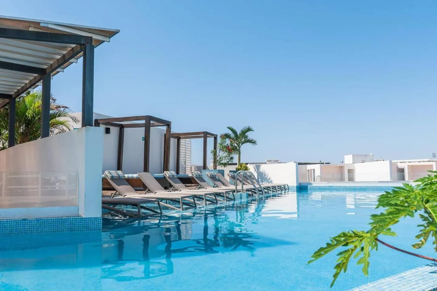 Apartment Luxury Condo 1Br Kitchen Ac Gym Pool Cinema Playa del Carmen