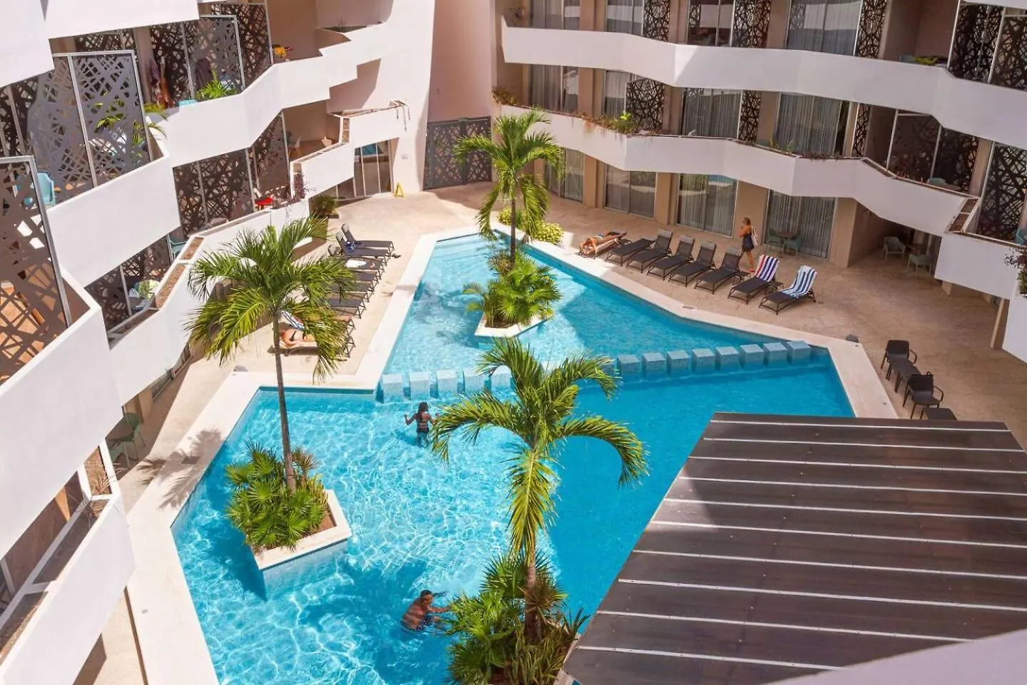 Luxury Condo 1Br Kitchen Ac Gym Pool Cinema Playa del Carmen